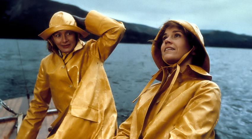 Jane Fonda, Vanessa Redgrave | "Julia" (1977)