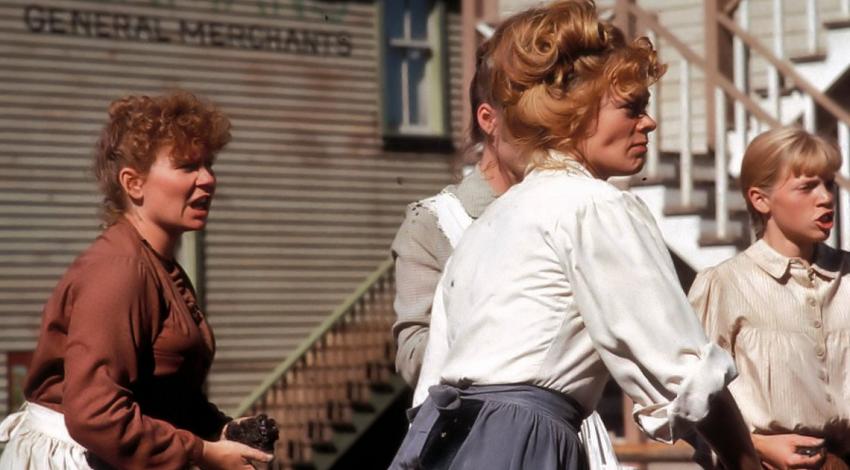 Beverley Elliott, Frances Fisher, Liisa Repo-Martell | "Unforgiven" (1992) *